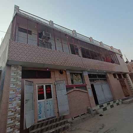 Hotel O Jyotish House Ayodhya Buitenkant foto