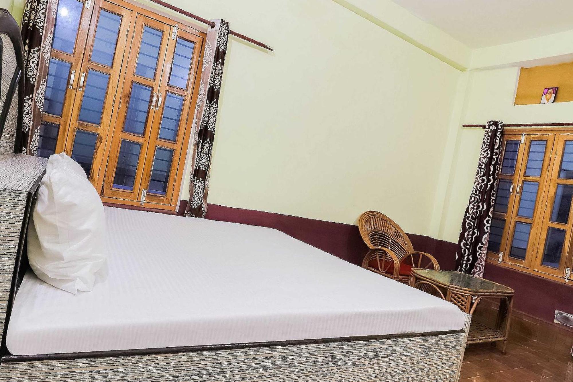 Hotel O Jyotish House Ayodhya Buitenkant foto