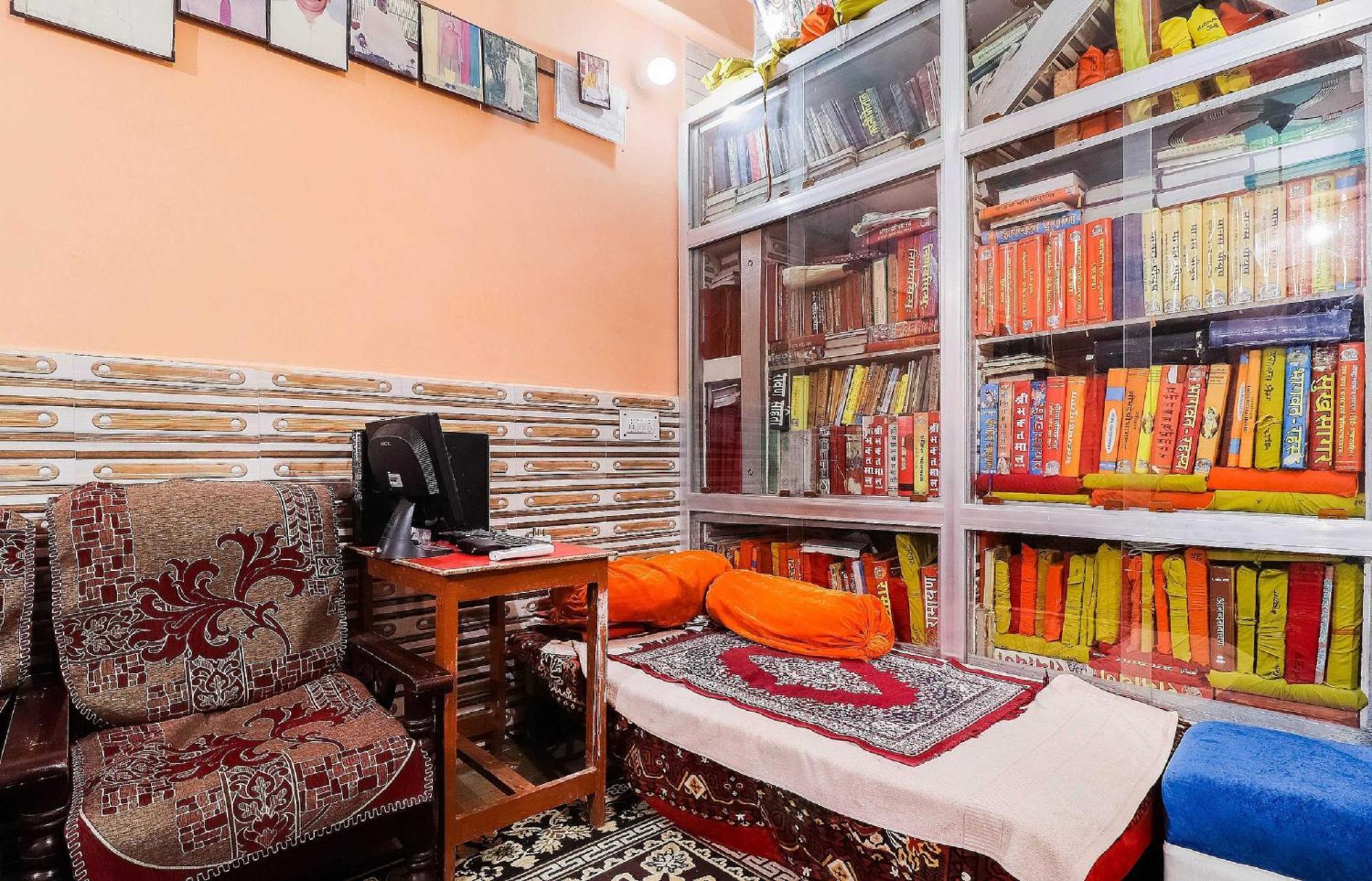 Hotel O Jyotish House Ayodhya Buitenkant foto