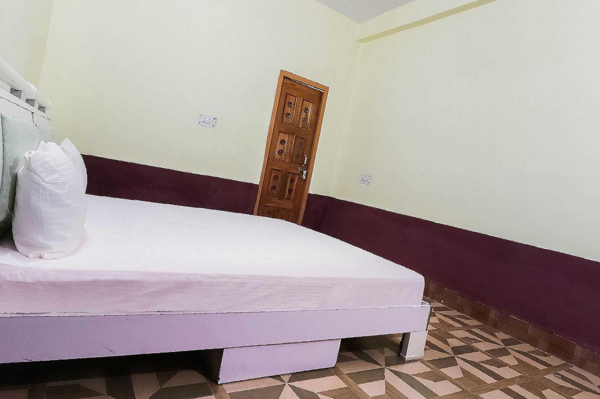 Hotel O Jyotish House Ayodhya Buitenkant foto