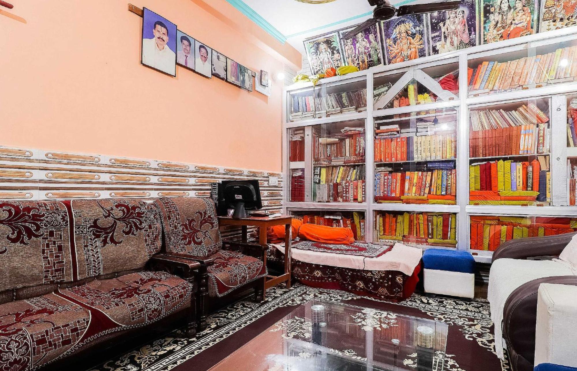 Hotel O Jyotish House Ayodhya Buitenkant foto