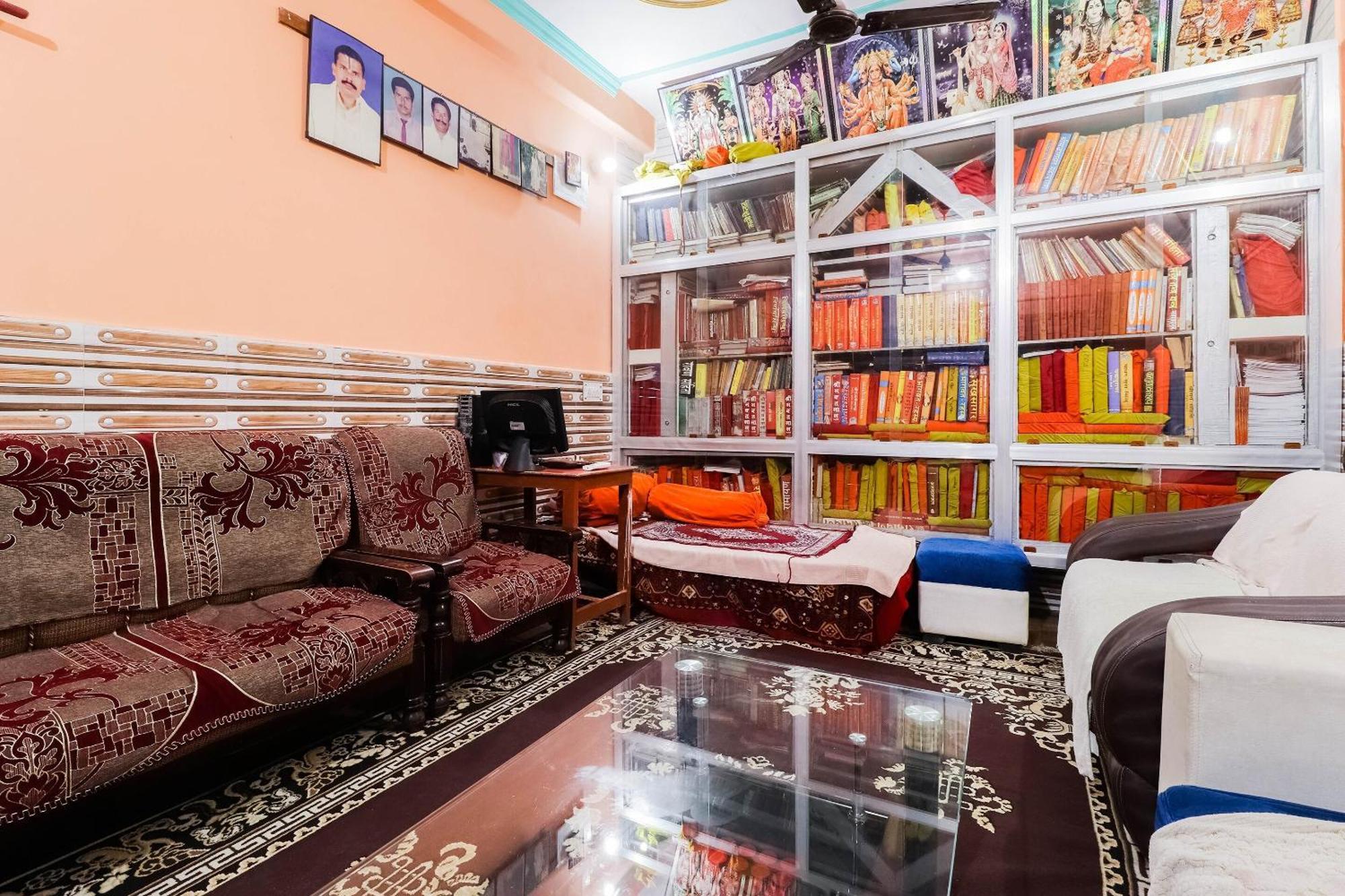 Hotel O Jyotish House Ayodhya Buitenkant foto