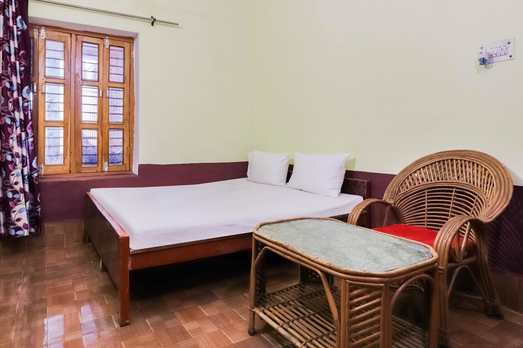 Hotel O Jyotish House Ayodhya Buitenkant foto